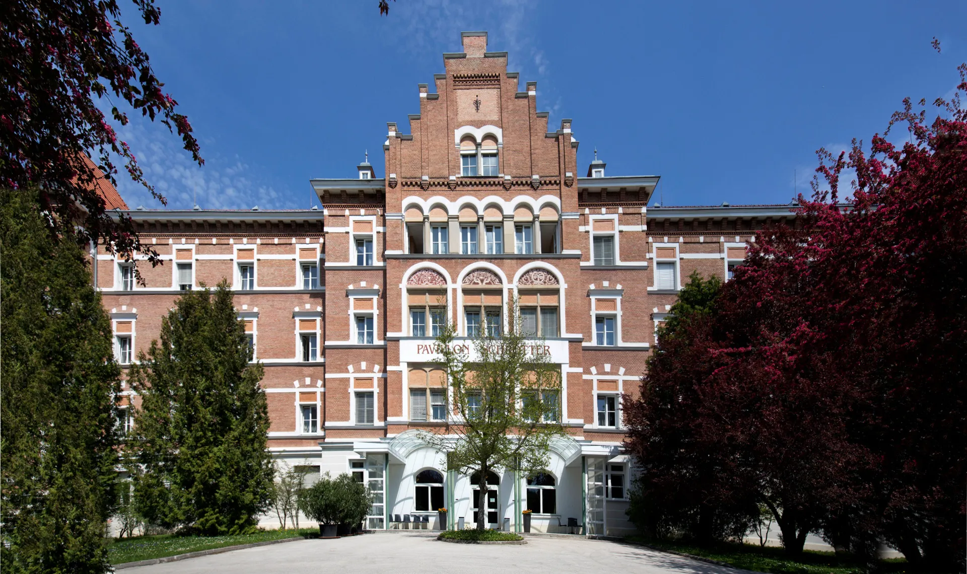 Reha-Zentrum Alland Außenansicht